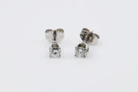 14k White Gold 0.30tcw Diamond Stud Earrings (7.00g.)