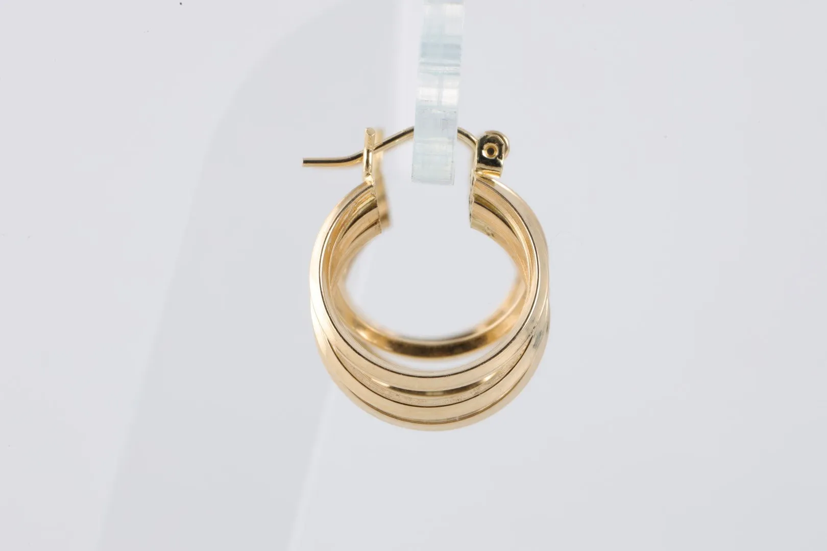 14k Yellow Gold Fanned Hoop Earrings (3.49g.)