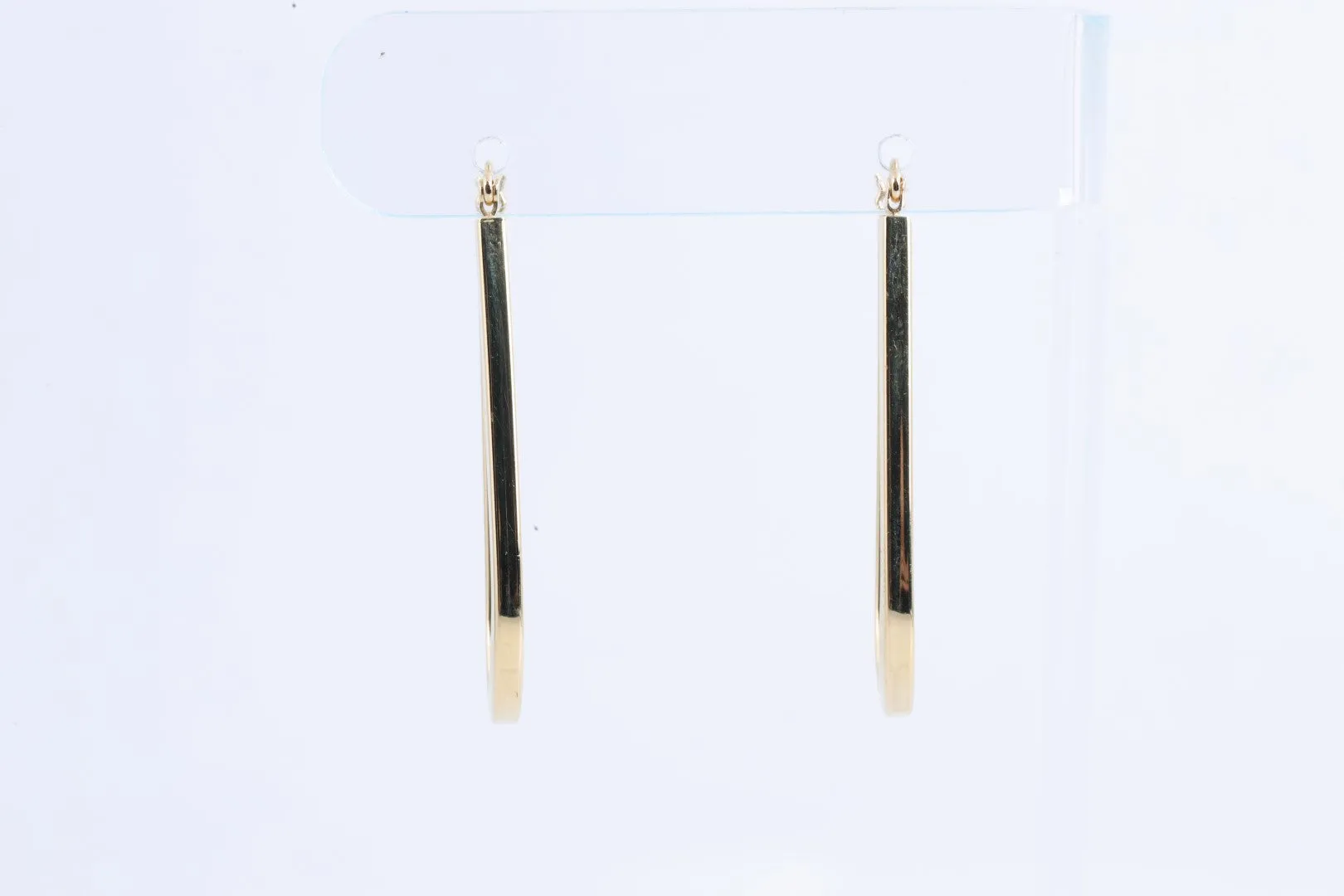 18k Yellow Gold Oval Hoop Earrings (3.68g.)