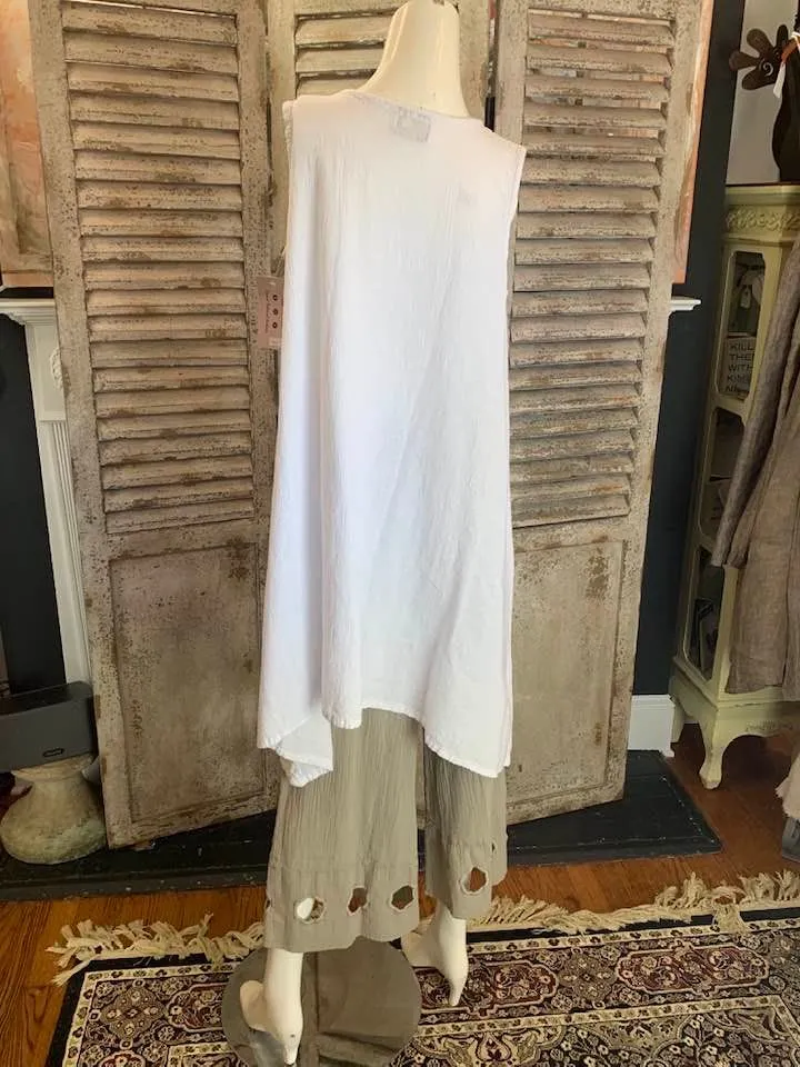 7709 Petirrojo Tank Blouse-White