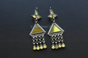 Aaina Real Glass Earrings - Yellow Gold