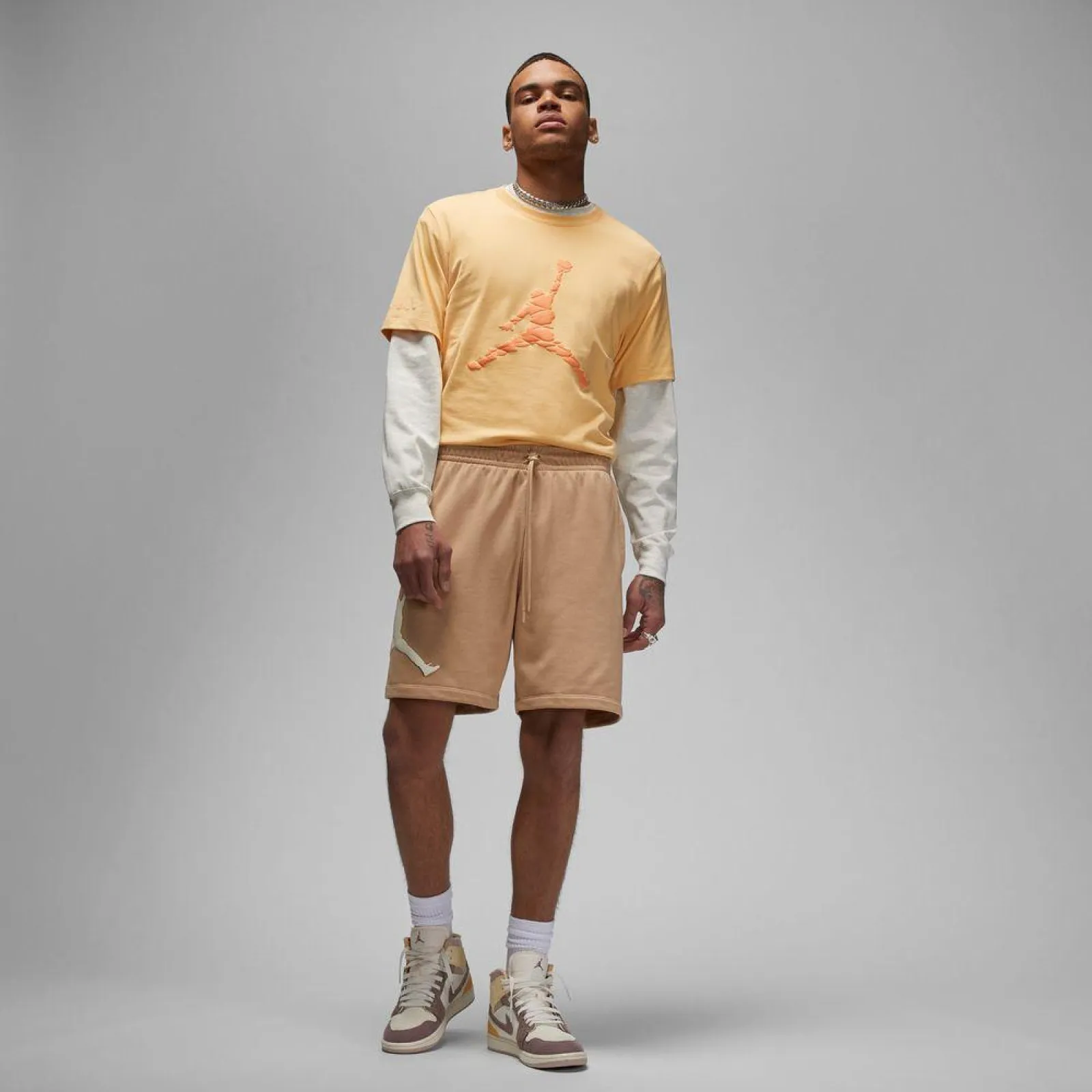 Air Jordan Essentials Fleece Shorts ''Desert''