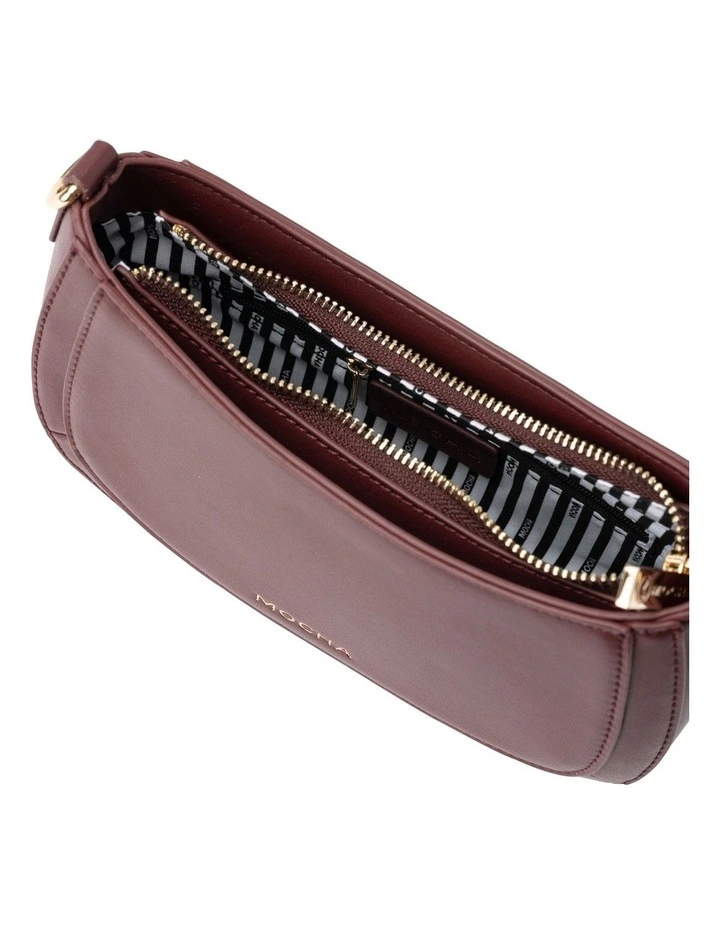 Avery Shoulder Bag in Chocolate