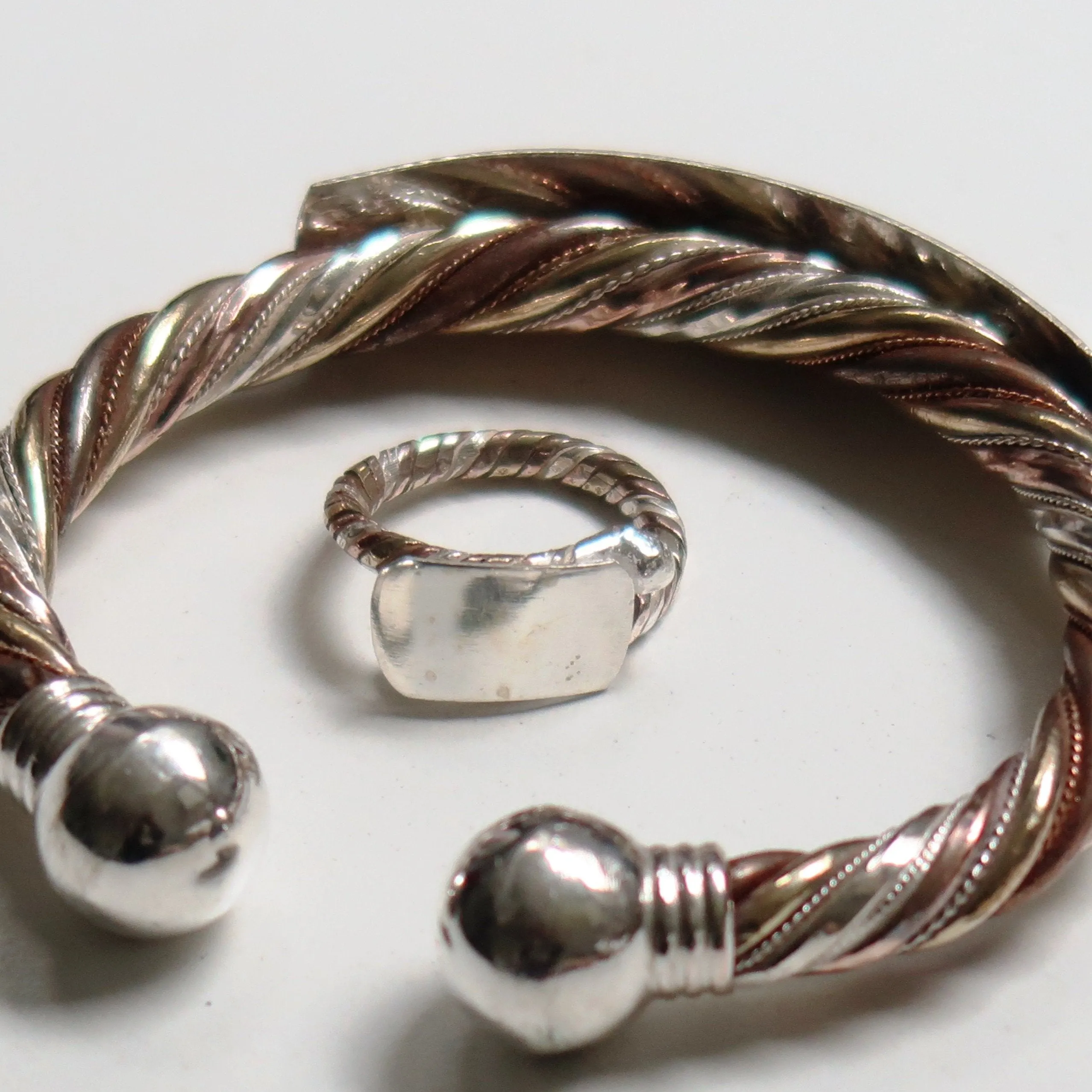 Bague Africaine 3 Métaux Argent : légance Assortie au Bracelet