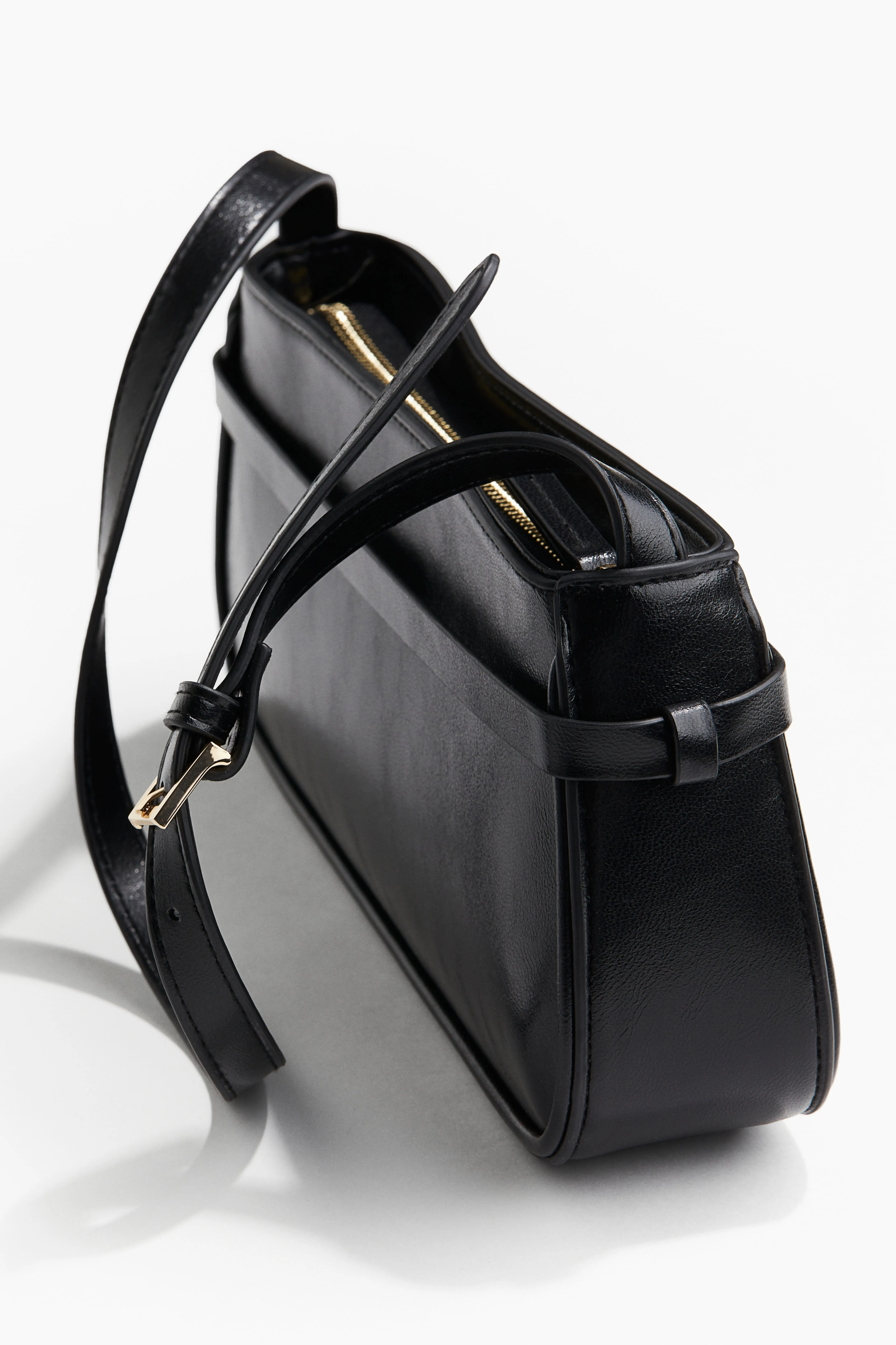 Belt-detail shoulder bag - Black - Ladies | H&M GB