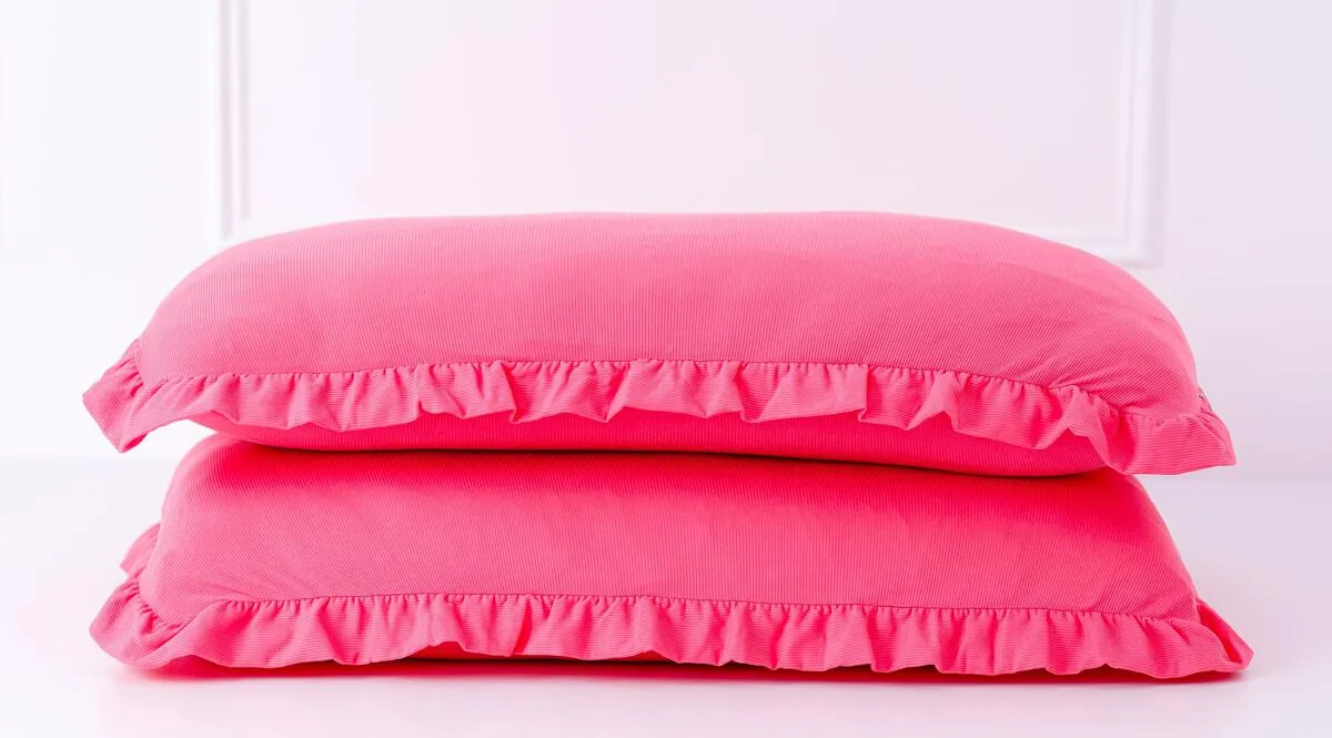 Birdie Bean Strawberry Bamboo Viscose Ribbed Zipper Pillowcase Set