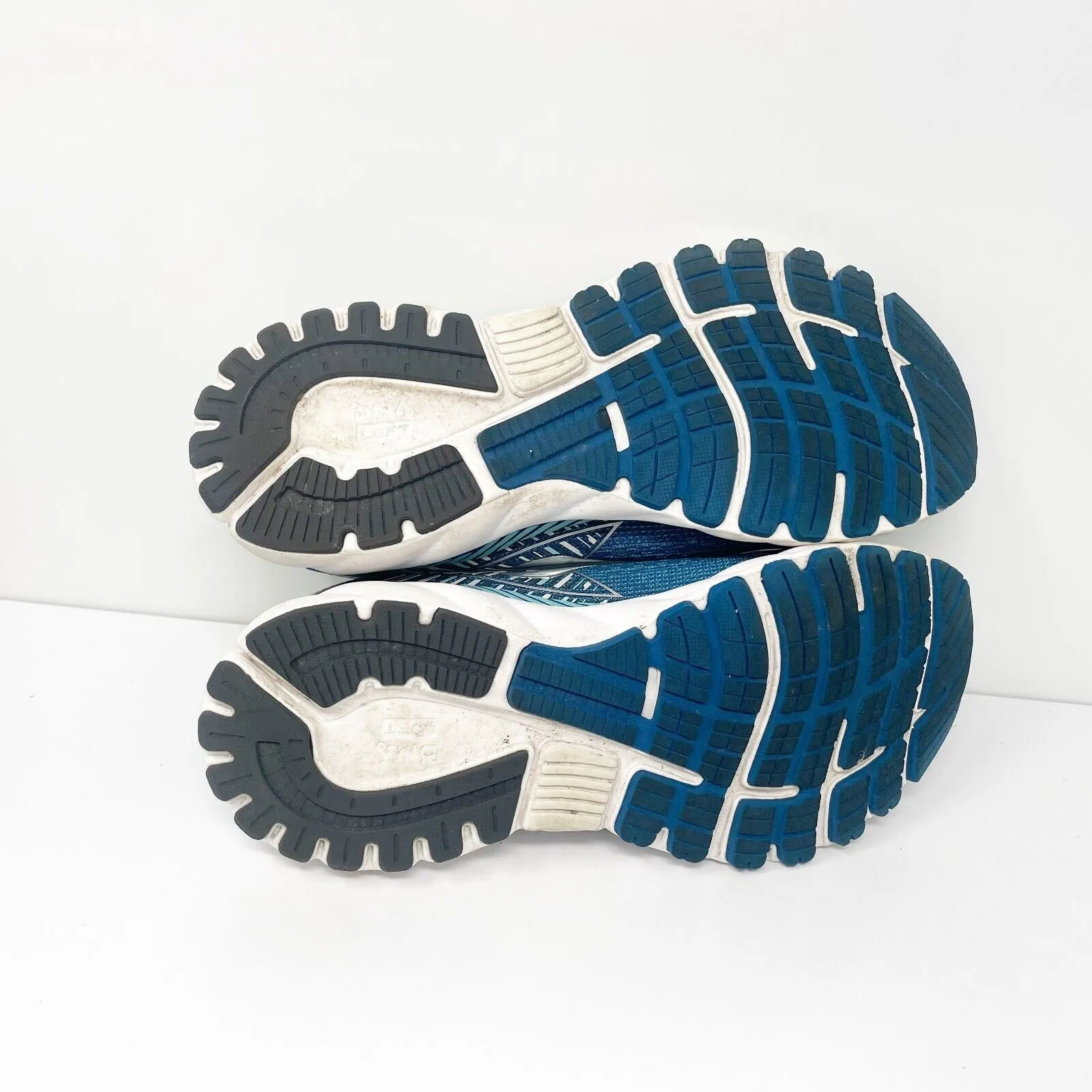 Brooks Womens Adrenaline GTS 19 1202841B417 Blue Running Shoes Sneakers Sz 9.5 B