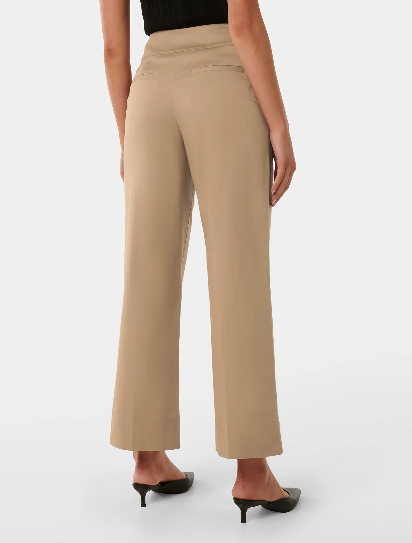 Cassandra Cropped Straight-Leg Pants