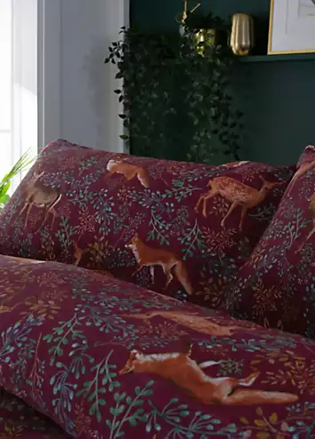 Deyongs Fox & Deer 200 Thread Count Duvet Cover Set - Mulberry | Kaleidoscope
