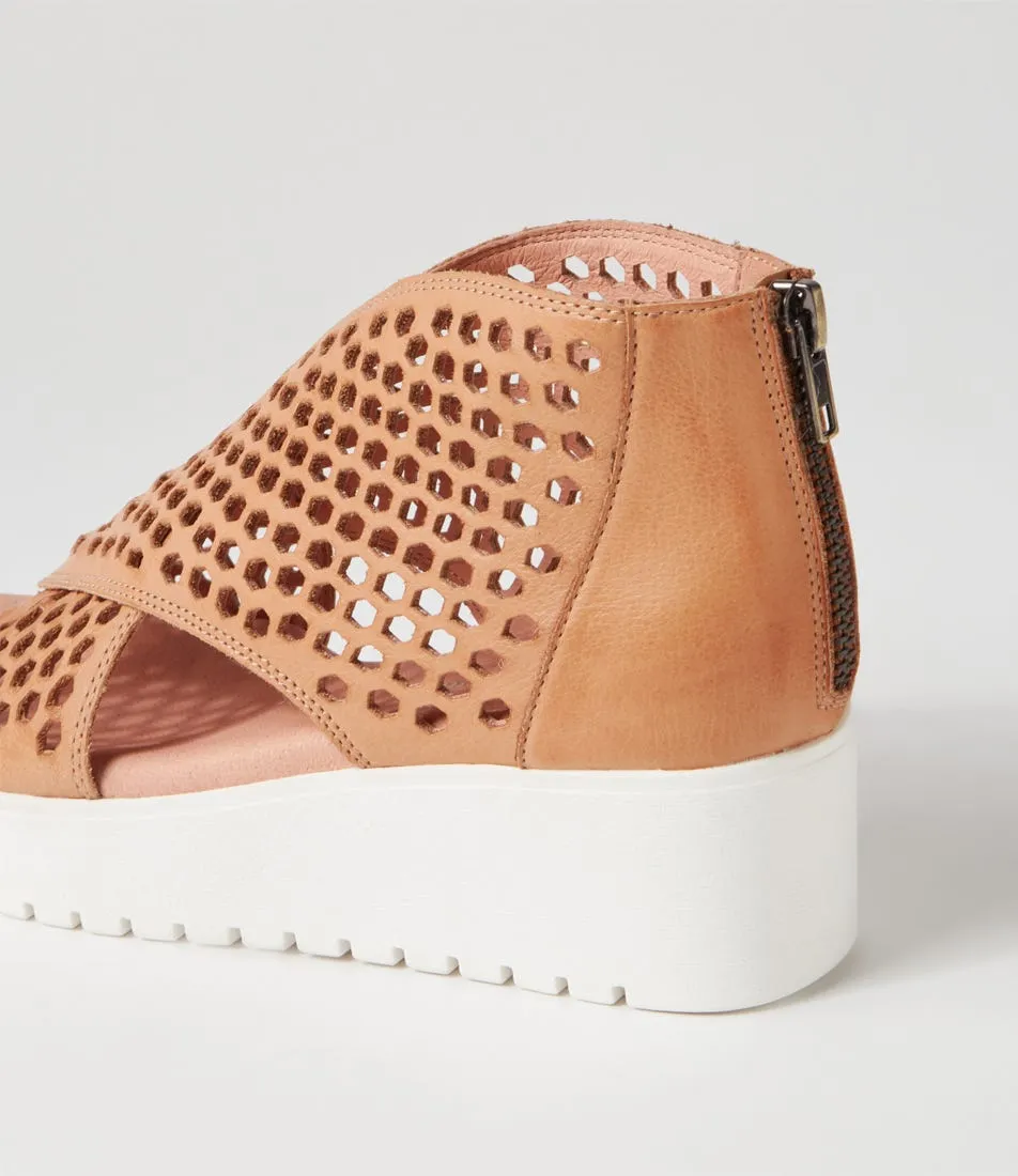 DJANGO & JULIETTE Orma Dark Tan White Leather Sandals
