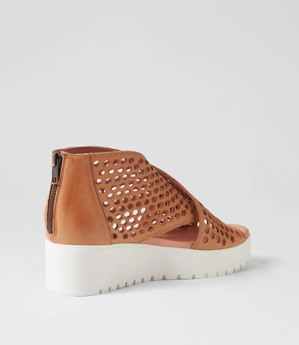 DJANGO & JULIETTE Orma Dark Tan White Leather Sandals