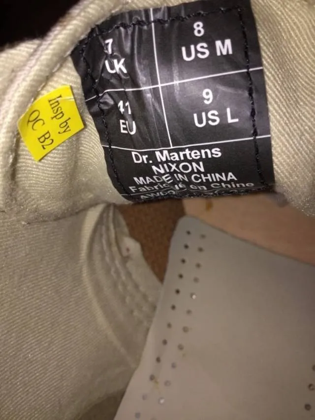 Dr. martens nixon desert camo boot men 8 new.supreme.nike.ds