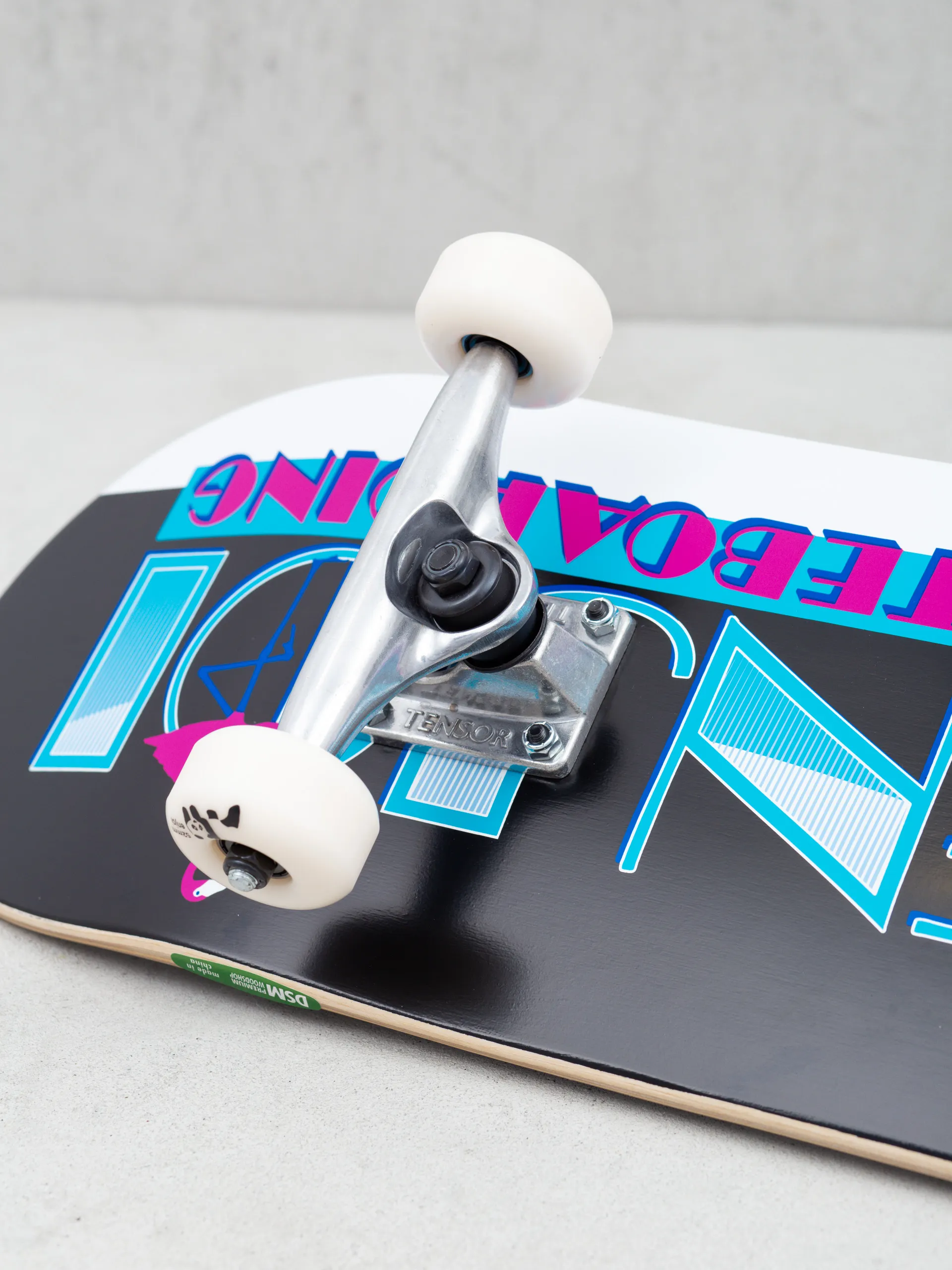 Enjoi Panda Vice Skateboard (black)