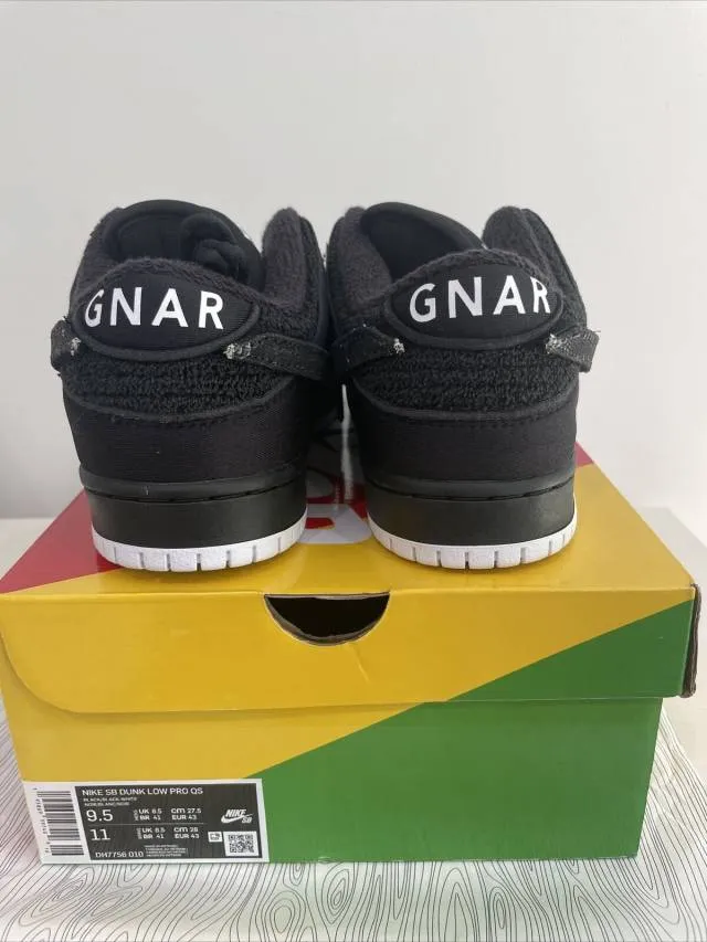 Gnarhunters x nike sb dunk low