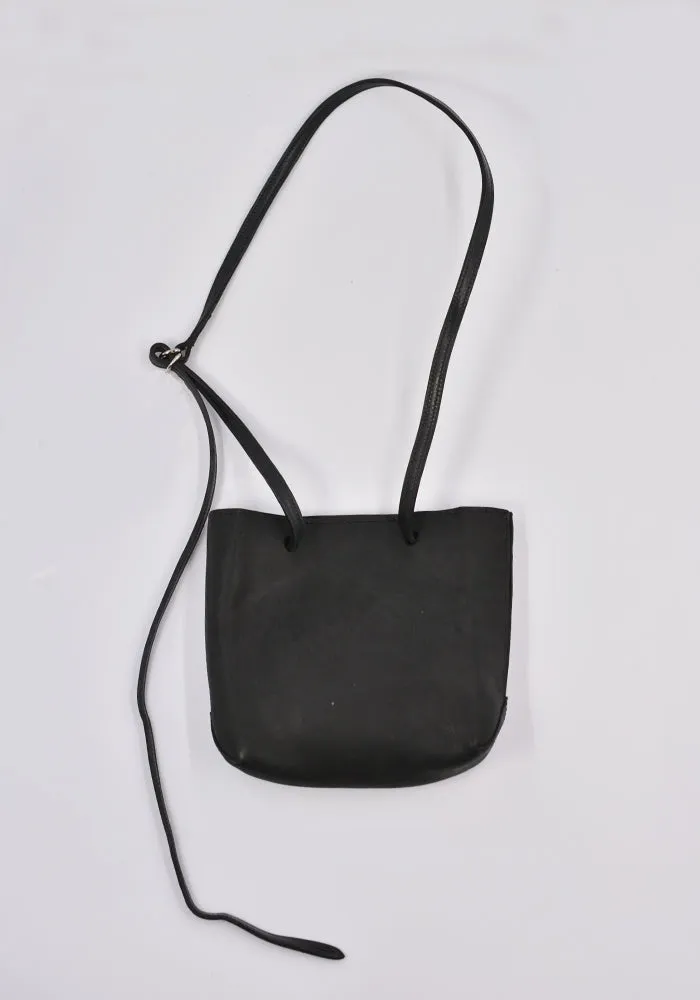 GUIDI GD07 GROPPONE FULL GRAIN LEATHER SMALL SQUARE BAG BLACK