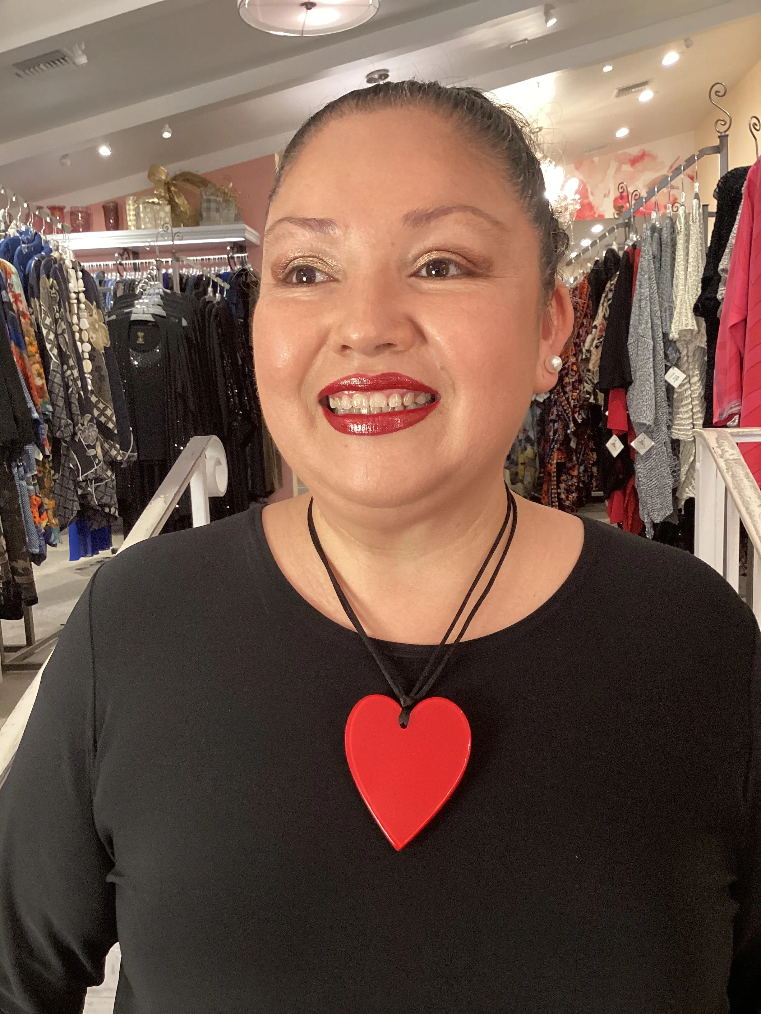 HEART PENDANT - RED