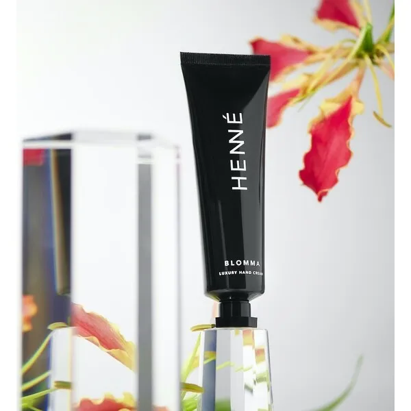 Henné Organics Blomma Luxury Hand Cream
