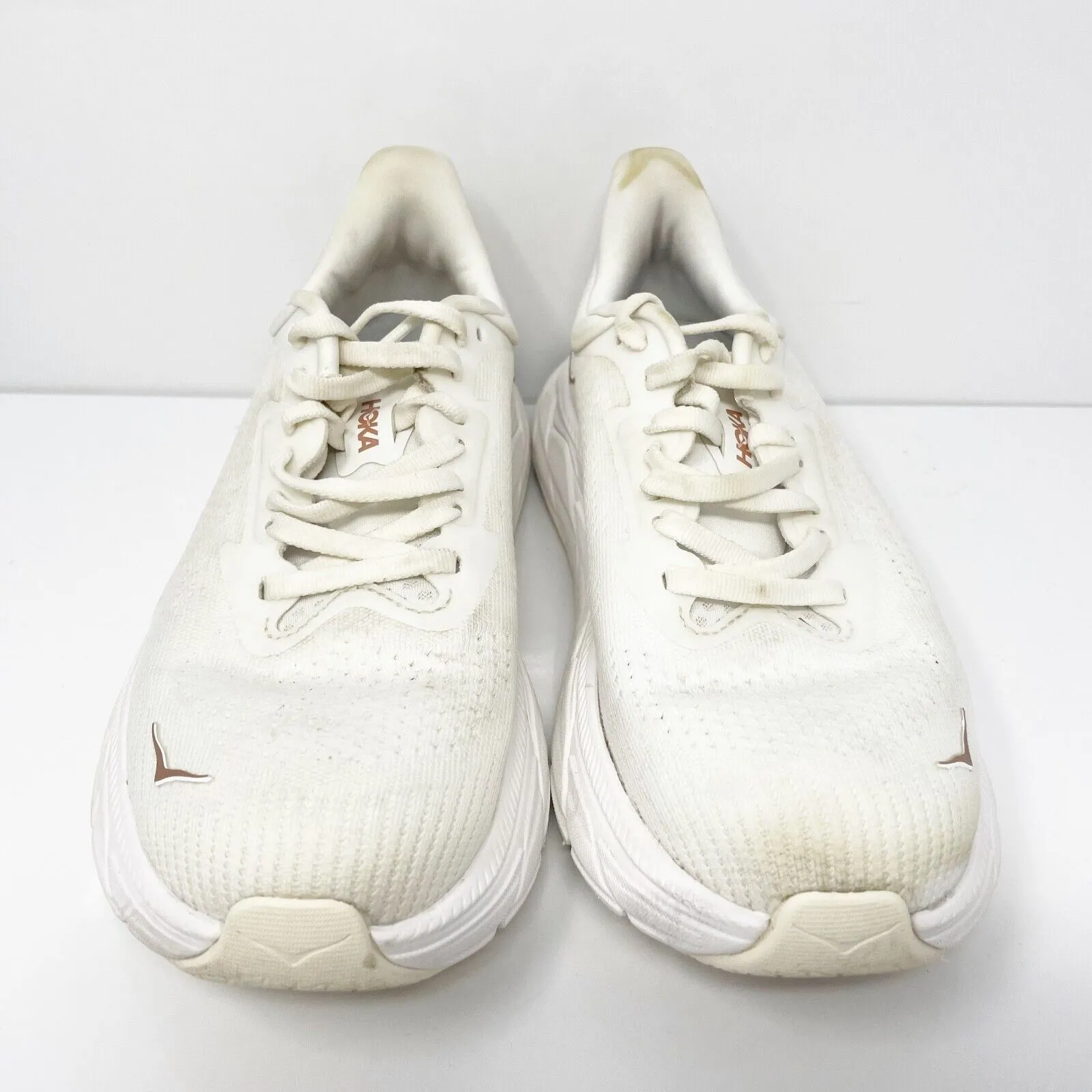 Hoka One One Womens Arahi 7 1147851 BSG White Running Shoes Sneakers Size 6 B