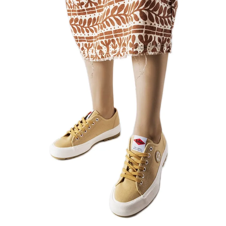 Lee Cooper LCW-23-44-1655L beige sneakers