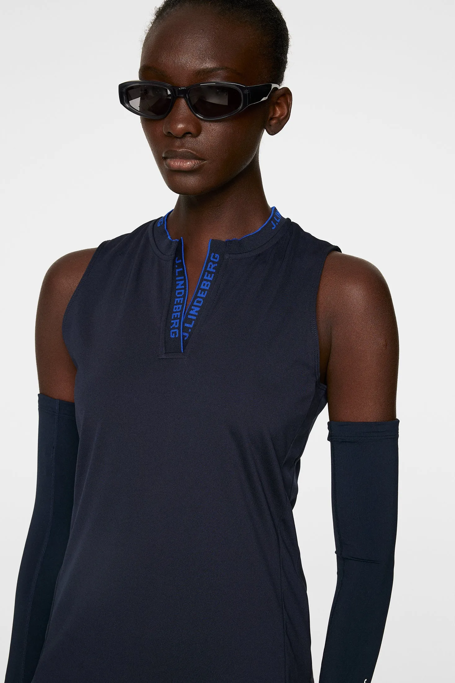 Leya Sleeveless Top / JL Navy