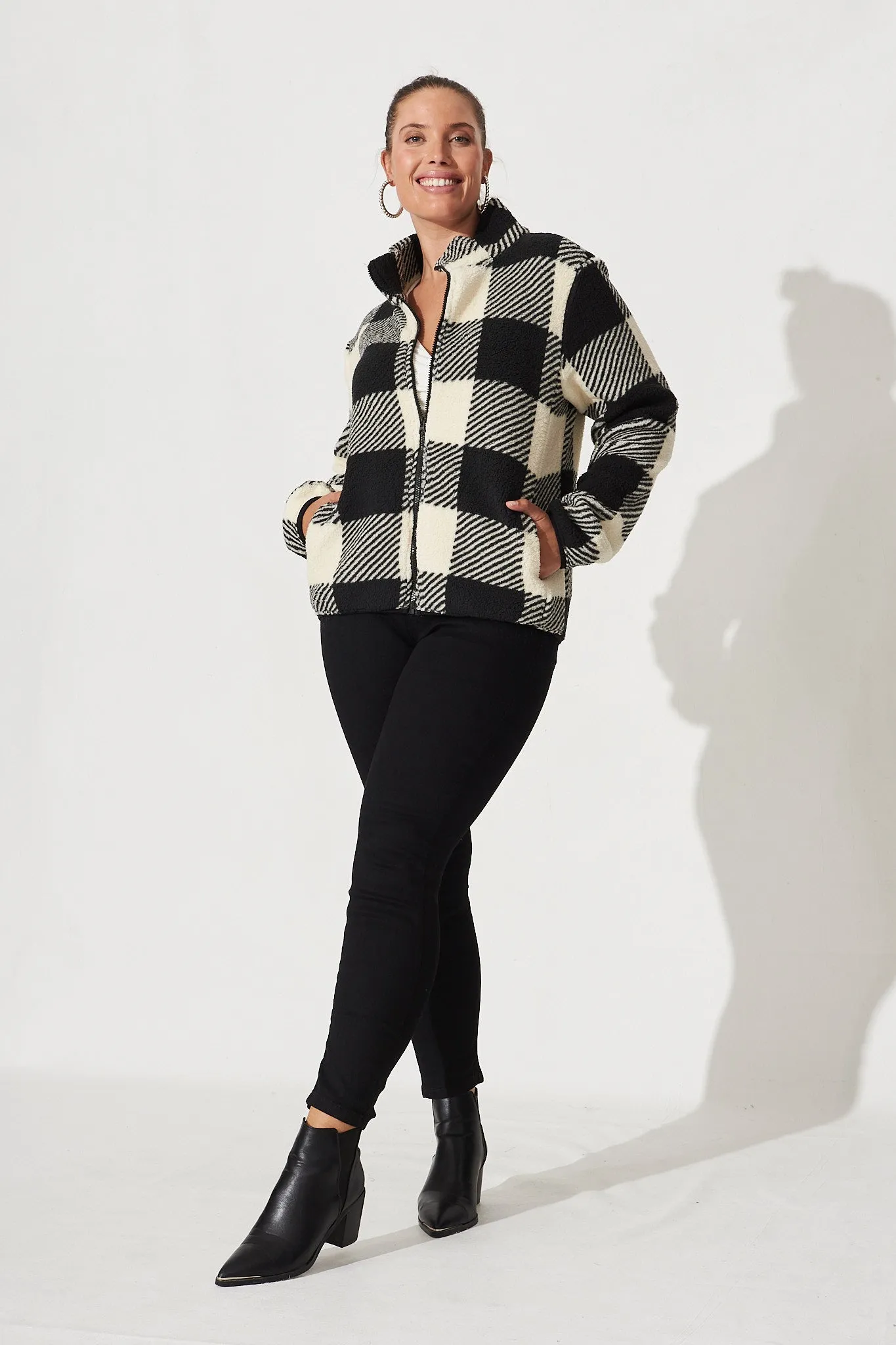 Linea Fluffy Jacket In Black With Beige Check