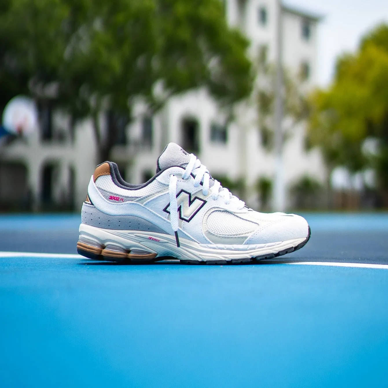 Mens New Balance 2002R (Eggnog) - M2002RQW