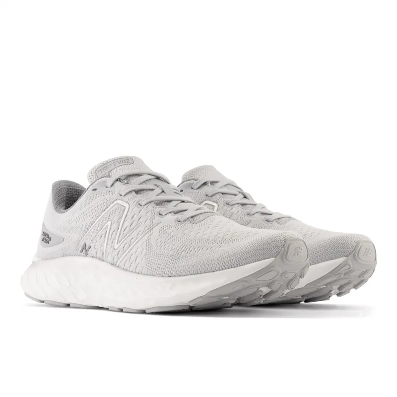 New Balance Men's Fresh Foam X EVOZ V3 Running Shoe - MEVOZLG3 (Wide)