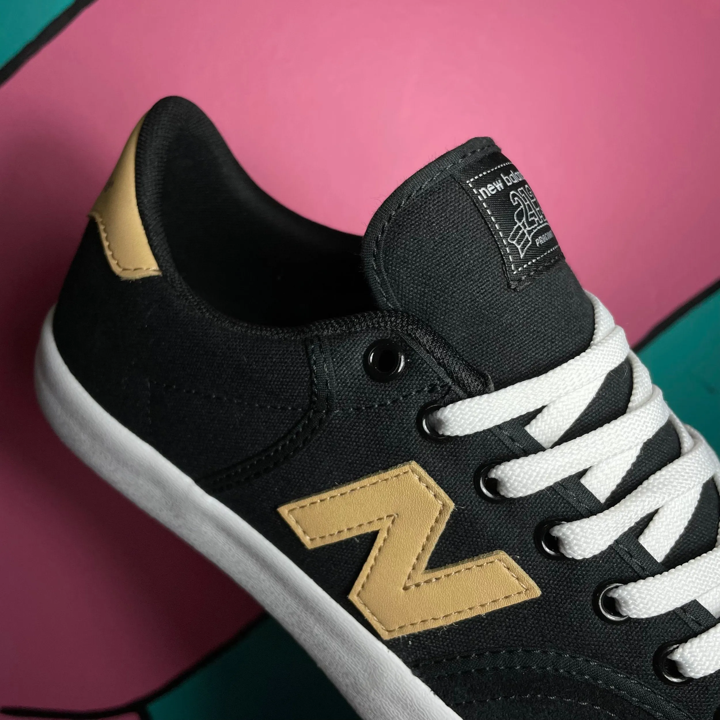 NEW BALANCE NUMERIC 212