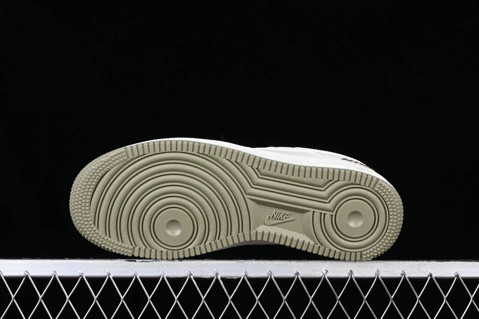 Nike Air Force 1 07 Low Off White Green TV2306-256