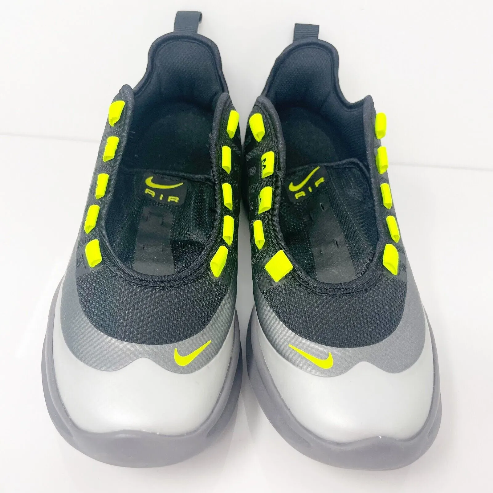 Nike Boys Air Max Axis AH5222-012 Black Running Shoes Sneakers Size 5.5Y