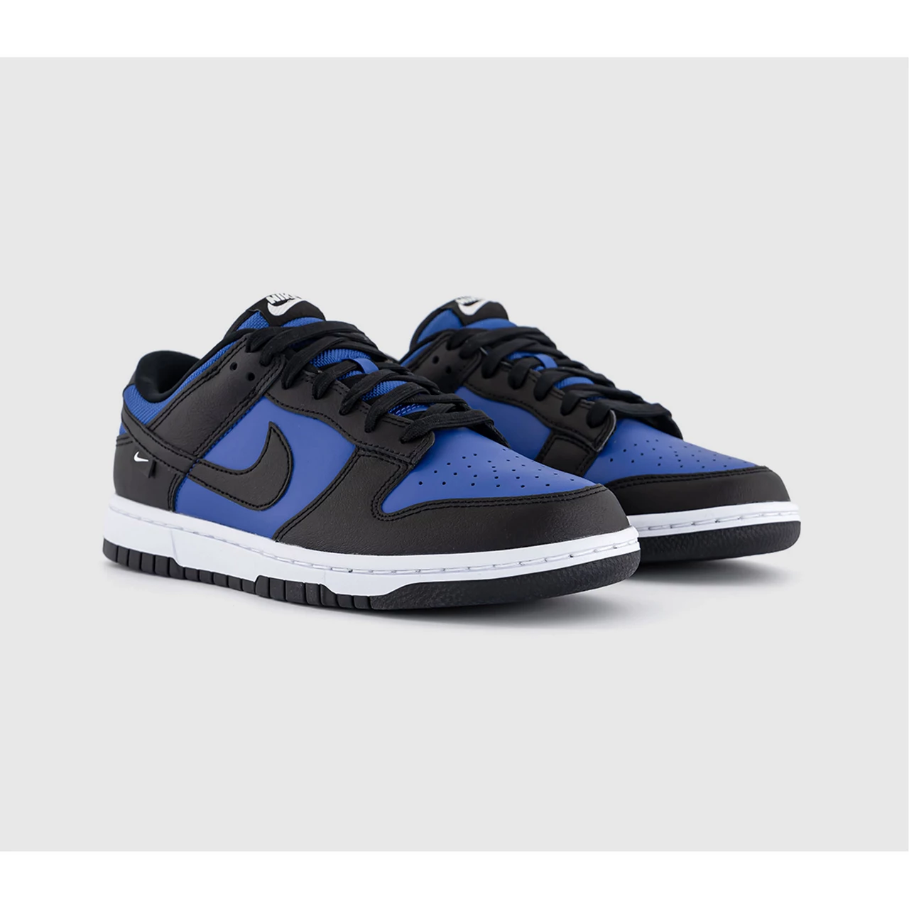 NIKE Dunk Low NN Trainers - Blue