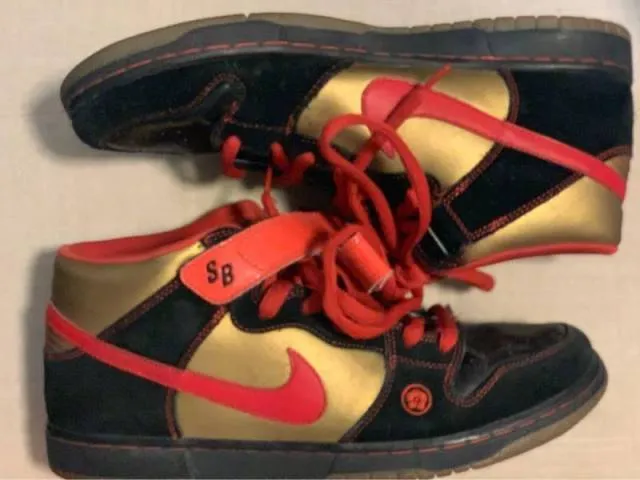 Nike SB Dunk Mid Money Cat
