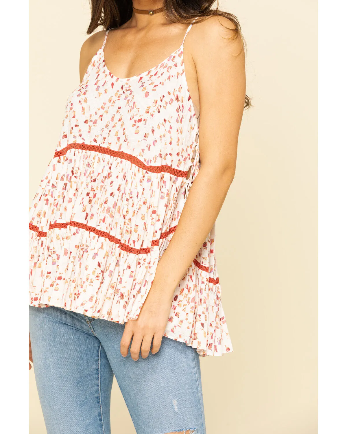 Product Name:  Miss Me Women's Printed Sleeveless Tiered Top