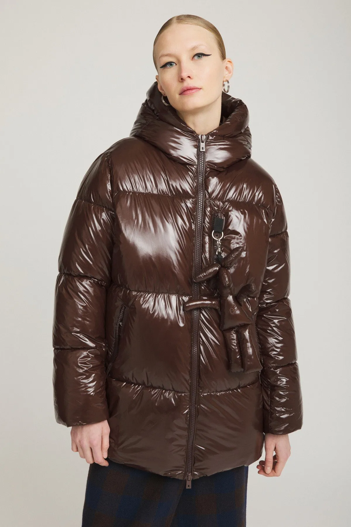 Puffer jacket shiny effect with wide neck