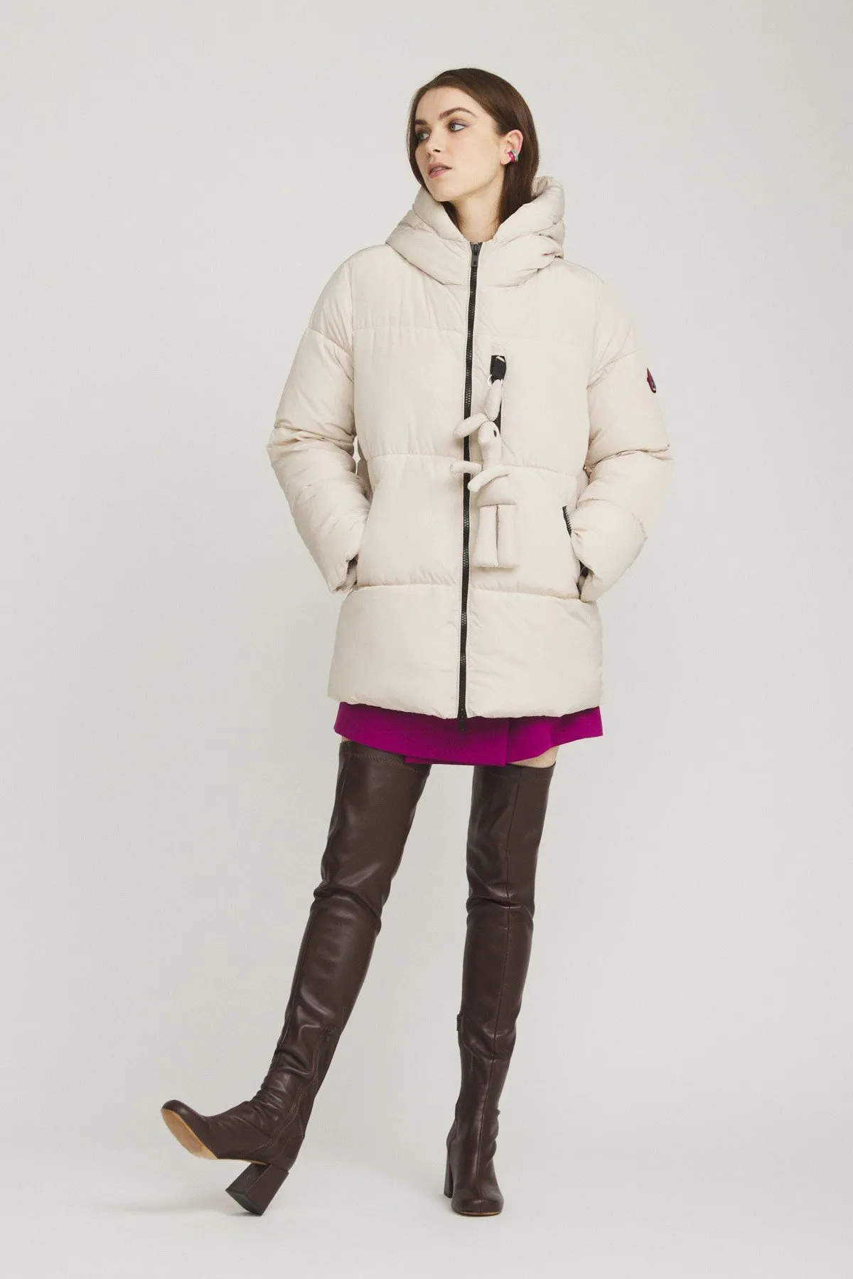 Puffer jacket with wide neck
