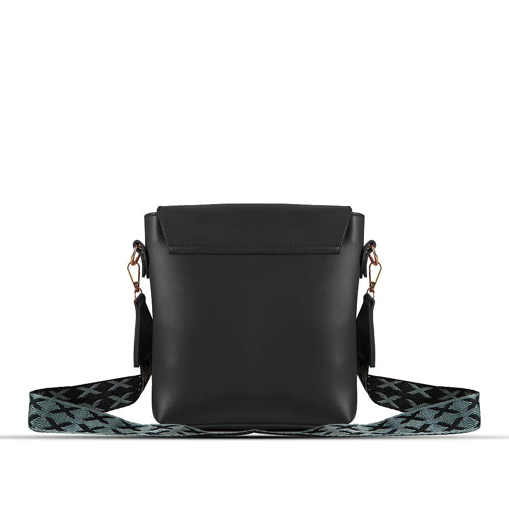 QUEST BLACK SHOULDER BAG