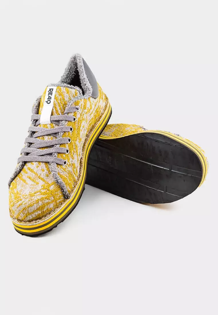 RE49 RE49 © Made in Italy from Recycled waste industrial fabrics and car tyres for the soles. Fabrix Lifestyle collection Sneake