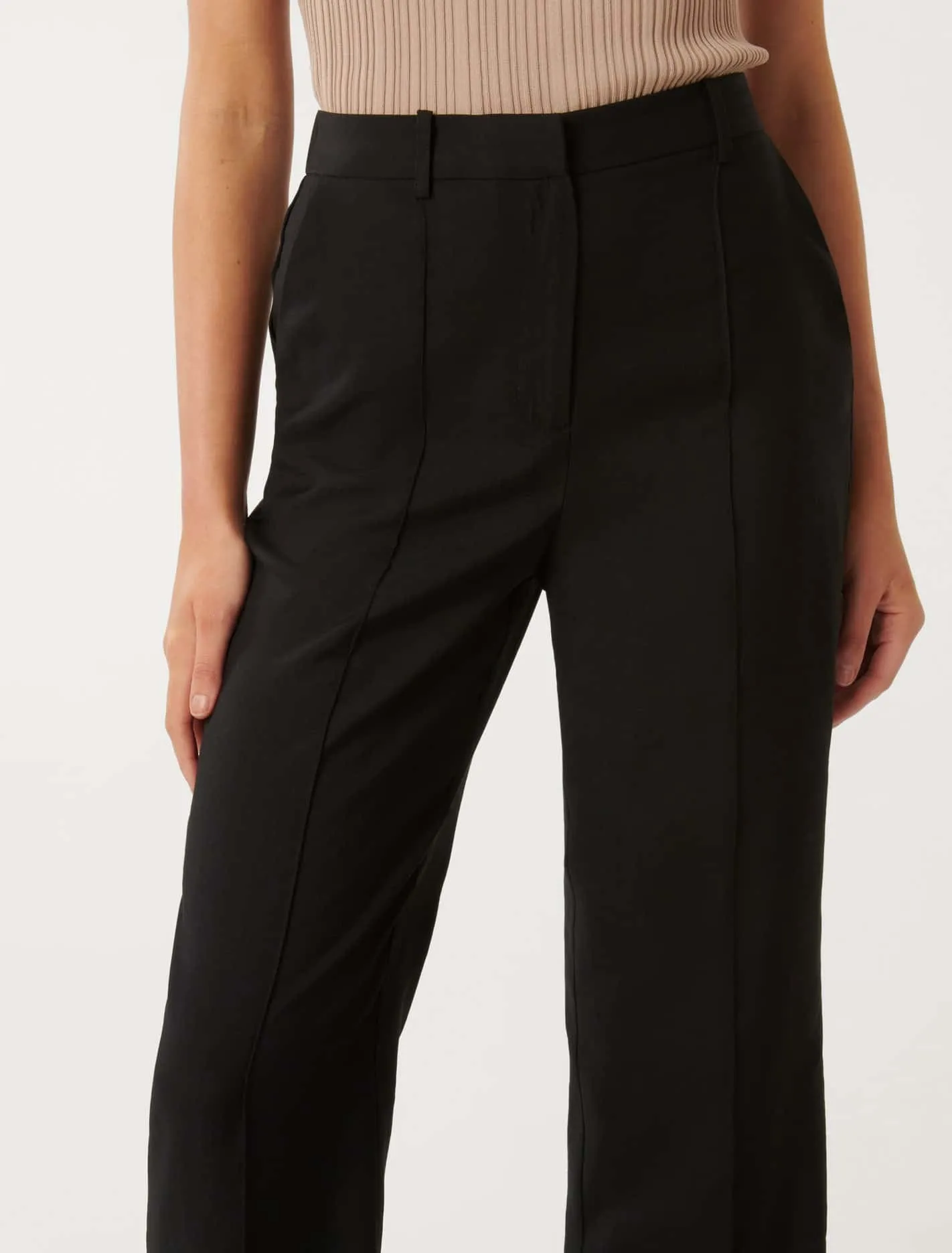 Robyn Relaxed Straight-Leg Pants