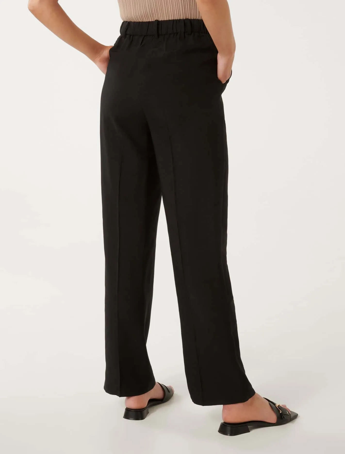 Robyn Relaxed Straight-Leg Pants