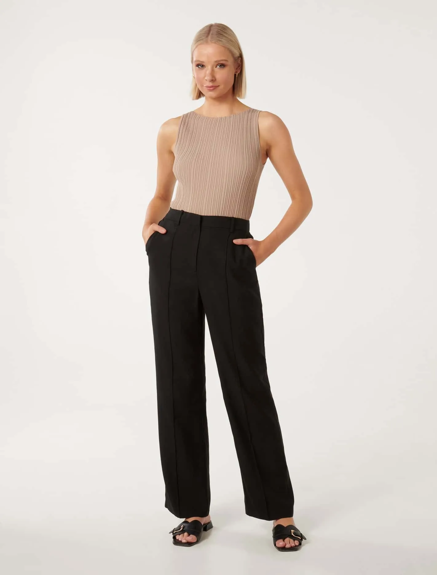 Robyn Relaxed Straight-Leg Pants