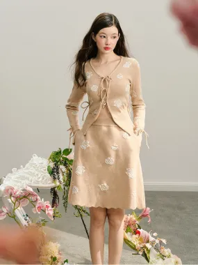 Set-Up Knit Embroidery V-Neck Feminine Cardigan＆Skirt