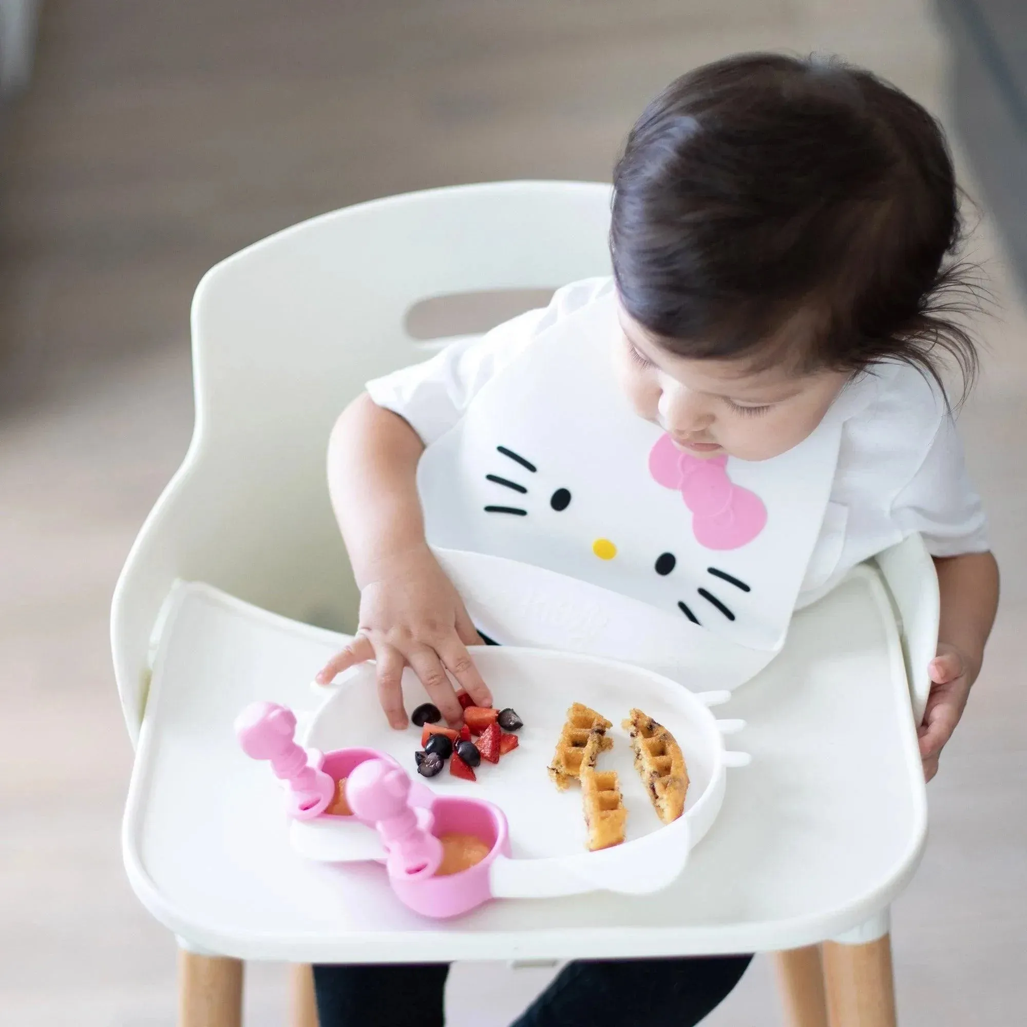 Silicone Bib: Hello Kitty