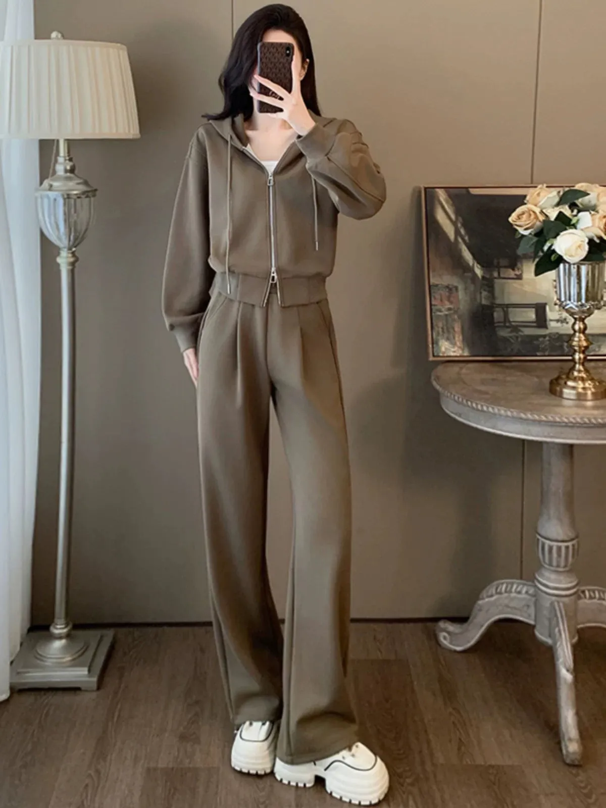 Small taller casual sports suit for women, new autumn fashion, age-reducing hooded jacket, wide-leg pants two-piece set