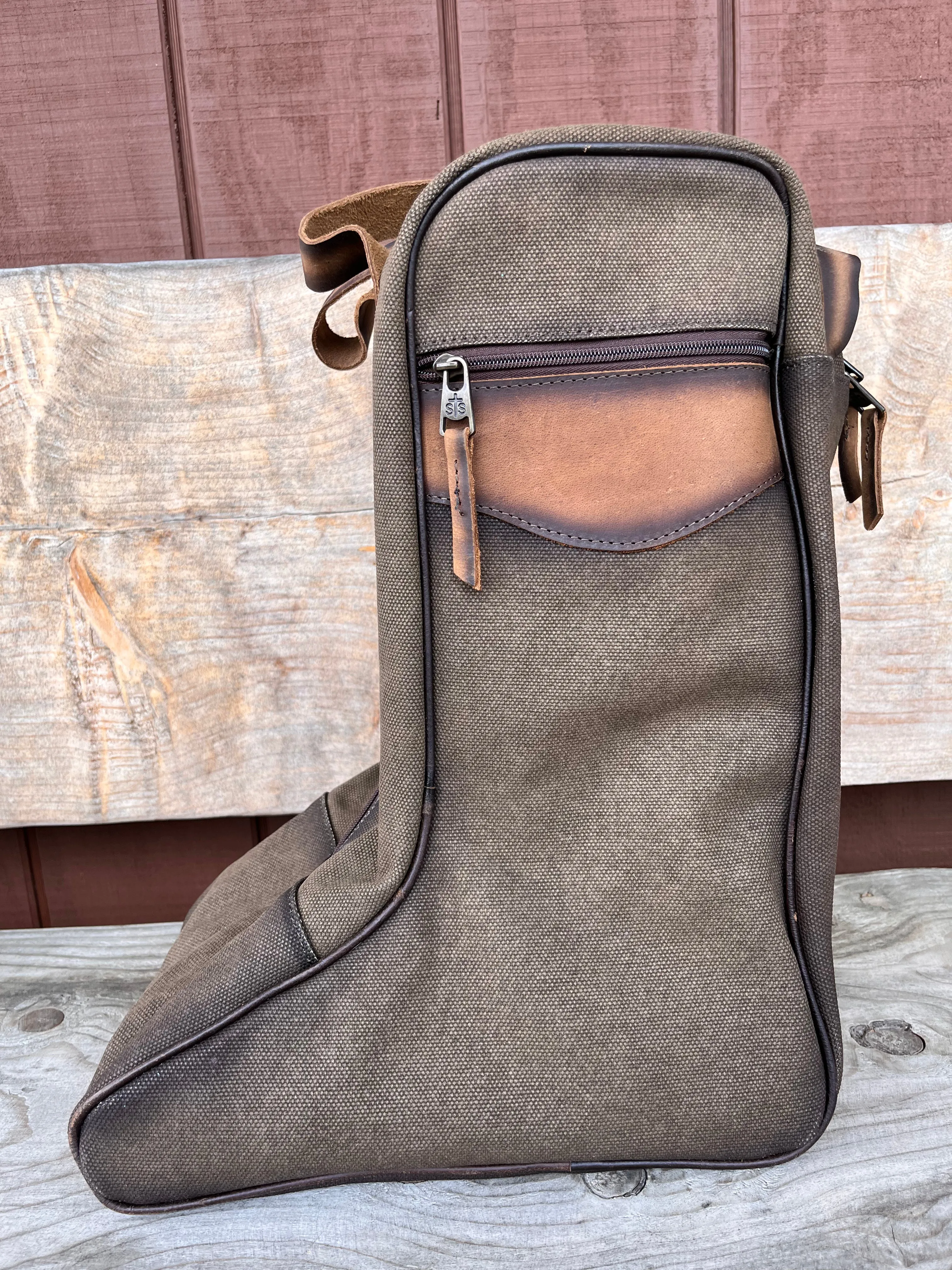 STS Classic Cowhide Boot Bag STS39960