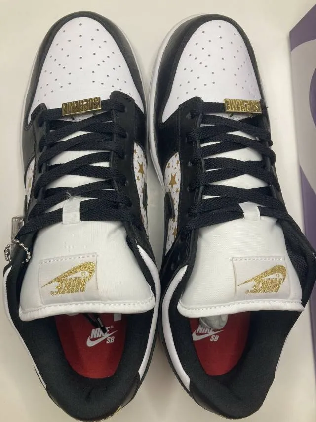 Supreme x Nike SB Dunk Low Black
