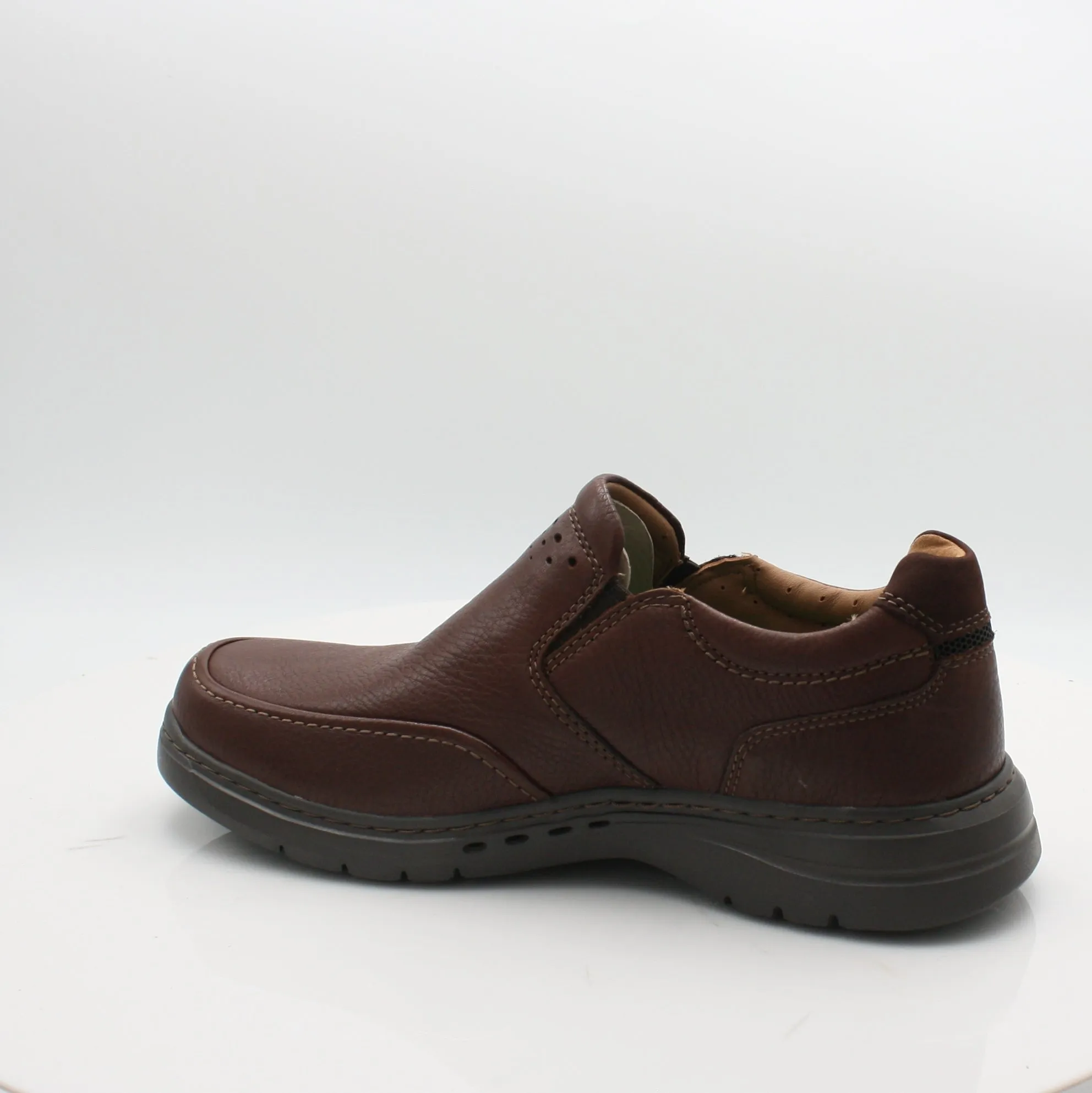 Un BrawleyStep  EX WIDE CLARKS