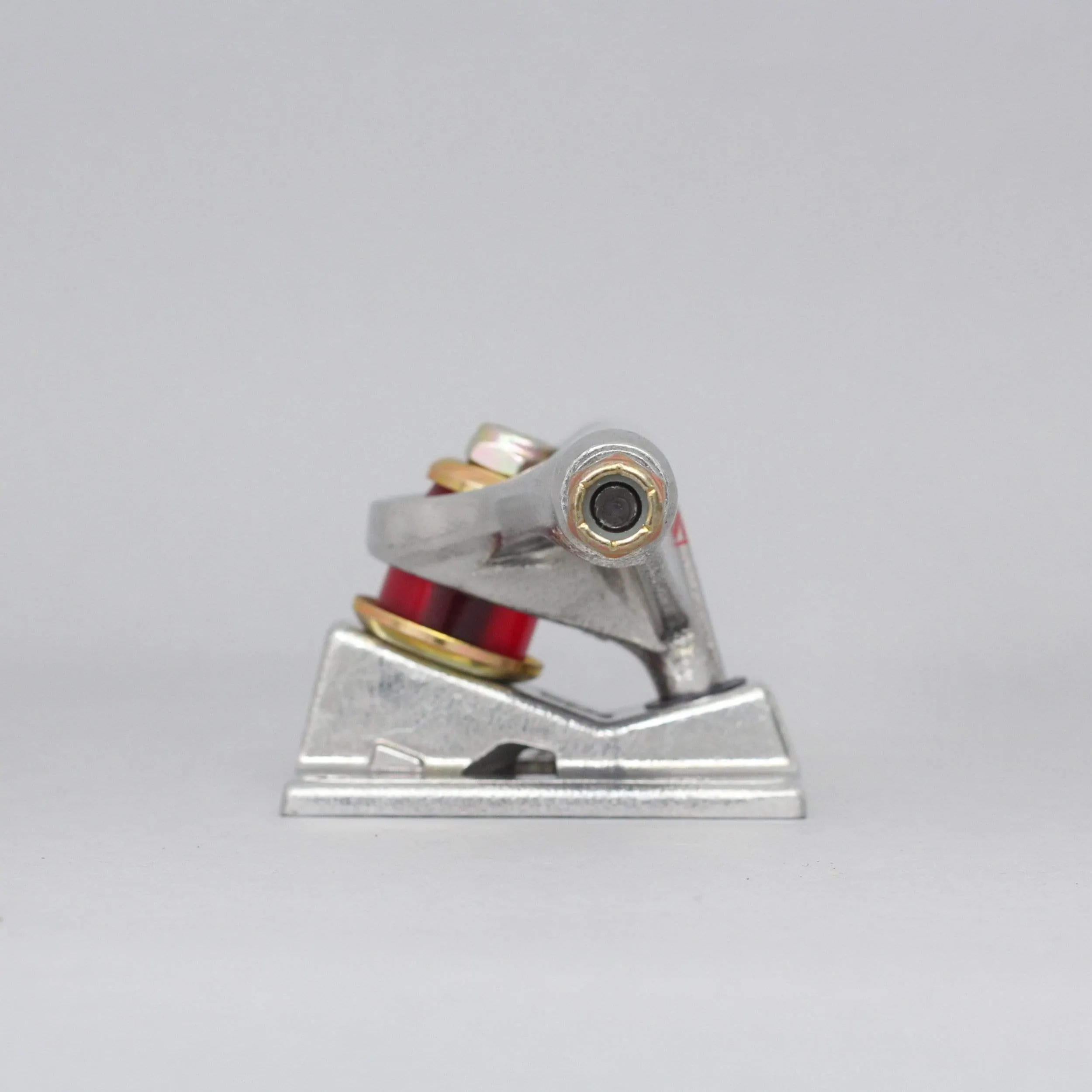 Venture 5.25 Low Skateboard Trucks Polished Red Logo