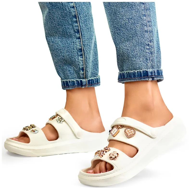 Women's rubber flip-flop sandals with decorations white
