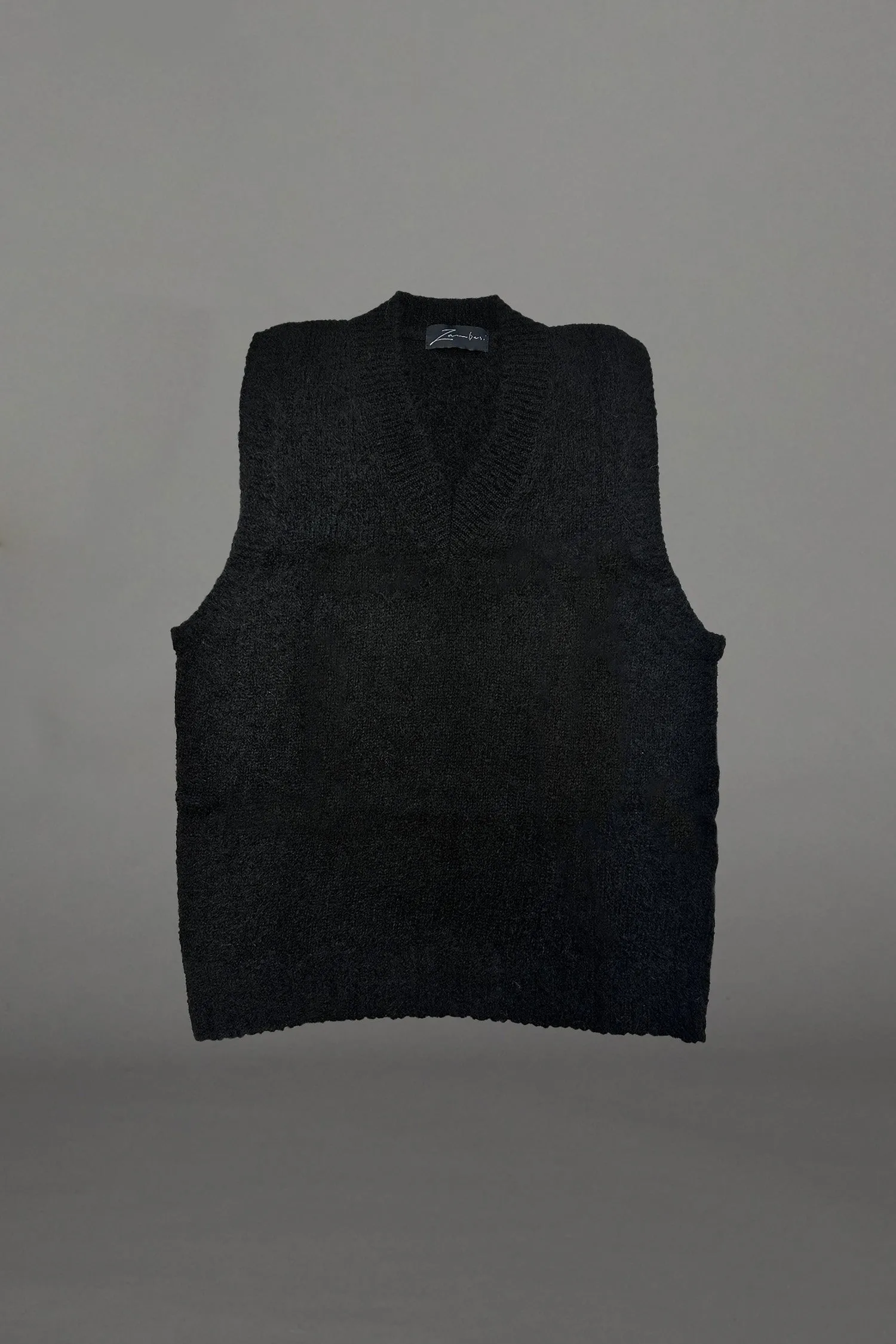 ZAMBESI   ALPACA VEST IN CARBON, W24